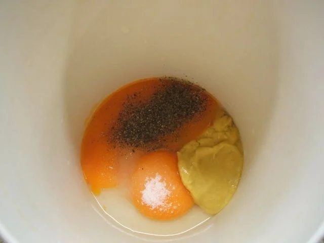 Rezept: Soßen: Mayonnaise - mein Grundrezept Bild Nr. 3 Soßen: Mayonnaise - mein Grundrezept - Rezept - Bild Nr. 3