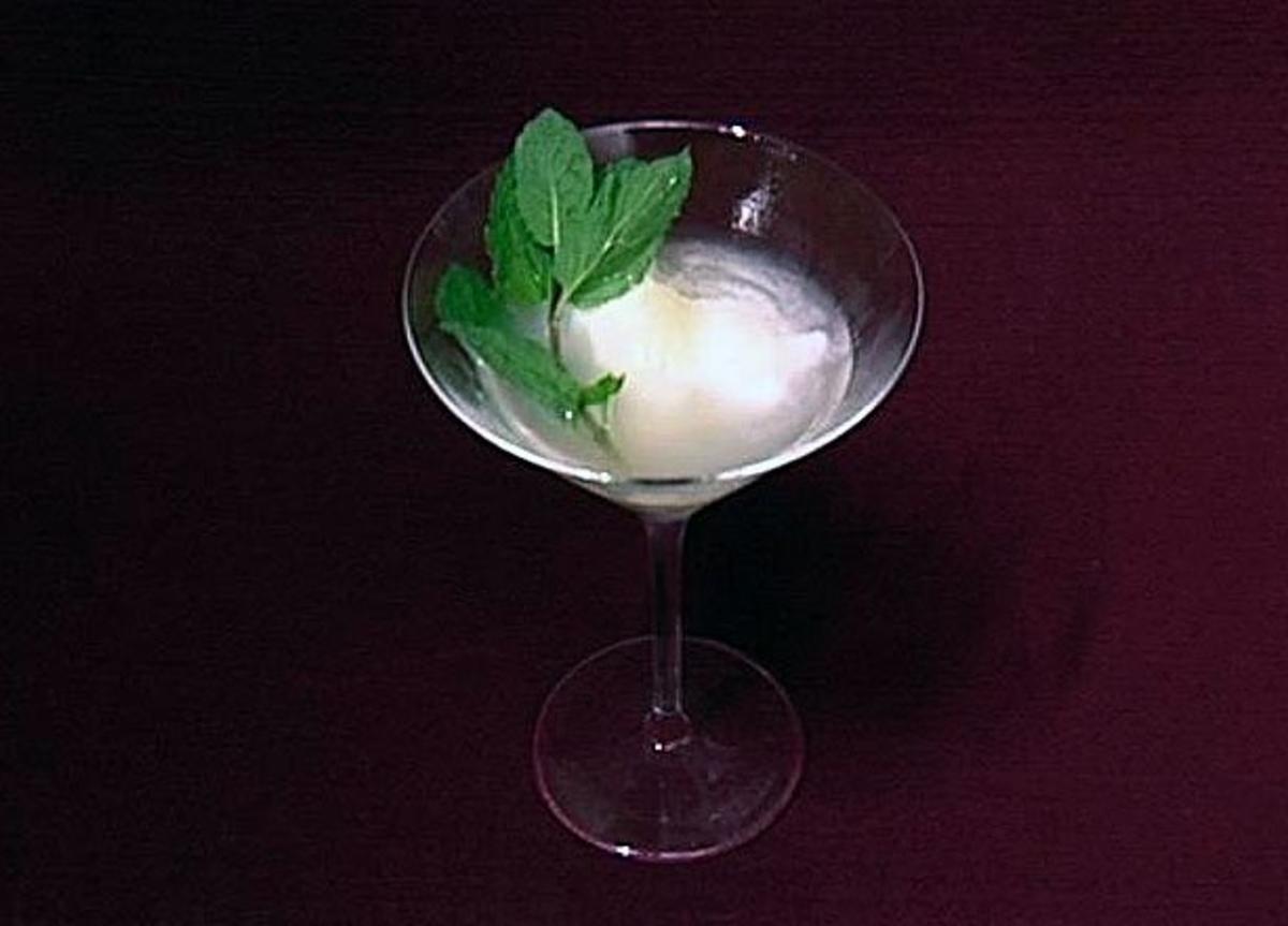 Zitronensorbet mit Limoncello und Wodka (Niels Ruf) - Rezept