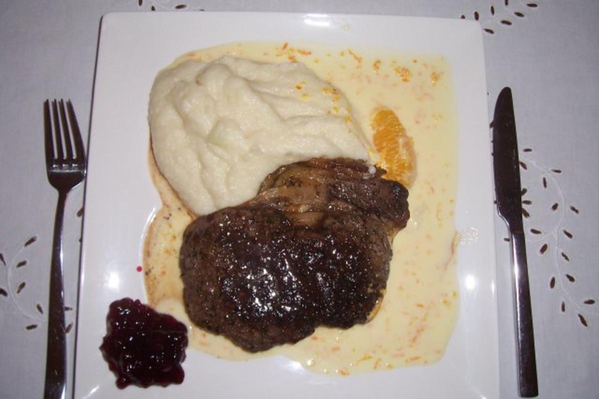 Rindersteak mit Blumenkohl_Selleriepüree und Käseorangensauce - Rezept