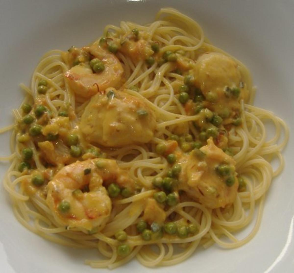Spaghettini mit Meeresfrüchte und Gemüse-Safran-Sauce - Rezept