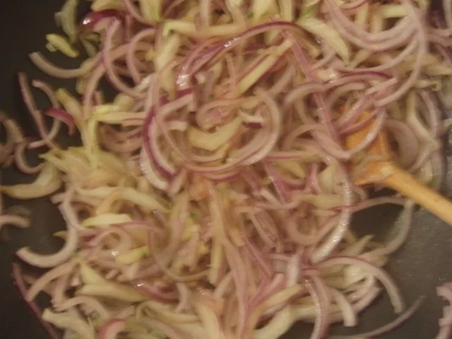 Rezept: Asia-Gemüse süss-sauer mit Erdnüssen Bild Nr. 4 Asia-Gemüse süss-sauer mit Erdnüssen - Rezept - Bild Nr. 4