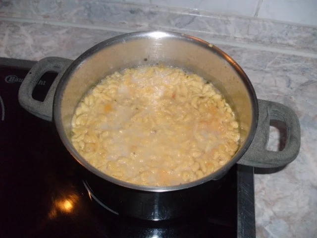 Rezept: Badische Knöpflesuppe Bild Nr. 6 Badische Knöpflesuppe - Rezept - Bild Nr. 6