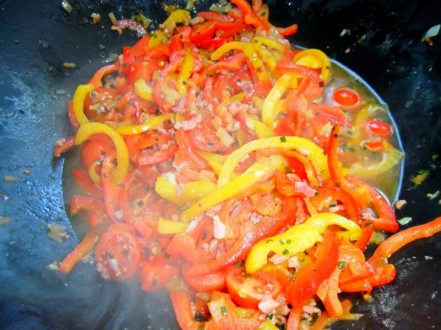 Paprika-Farfalle mit Speck und Cherrytomaten - Rezept - Bild Nr. 4