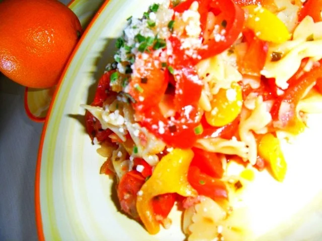 Paprika-Farfalle mit Speck und Cherrytomaten - Rezept - Bild Nr. 2