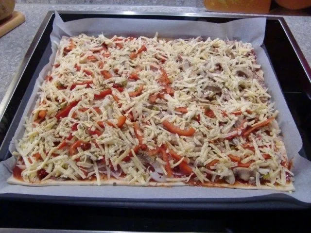 Rezept: Meine Pizza à la Heiko Bild Nr. 7 Meine Pizza à la Heiko - Rezept - Bild Nr. 7
