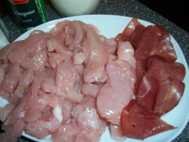 Rezept: Geschnetzeltes aus Putenbrust mit Schinken in Käsesauce Bild Nr. 6 Geschnetzeltes aus Putenbrust mit Schinken in Käsesauce - Rezept - Bild Nr. 6