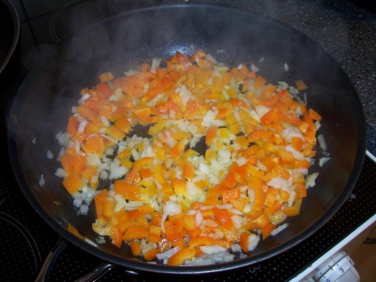 Geschnetzeltes aus Putenbrust mit Schinken in Käsesauce - Rezept ...