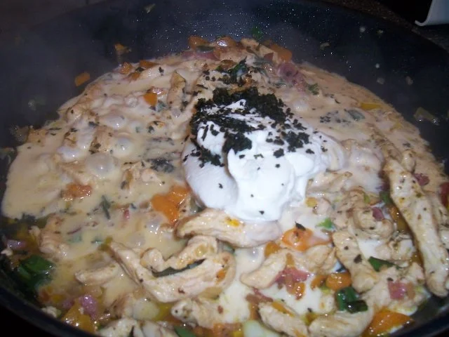 Rezept: Geschnetzeltes aus Putenbrust mit Schinken in Käsesauce Bild Nr. 9 Geschnetzeltes aus Putenbrust mit Schinken in Käsesauce - Rezept - Bild Nr. 9