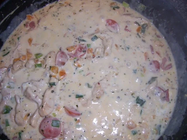 Rezept: Geschnetzeltes aus Putenbrust mit Schinken in Käsesauce Bild Nr. 10 Geschnetzeltes aus Putenbrust mit Schinken in Käsesauce - Rezept - Bild Nr. 10