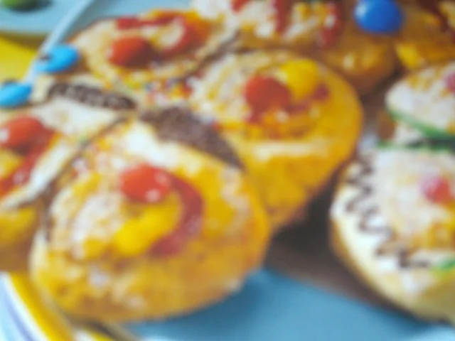 Rezept: backen / mit Kindern: Schmetterlinge Bild Nr. 2 backen / mit Kindern: Schmetterlinge - Rezept - Bild Nr. 2