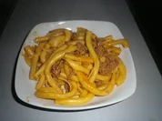 Tomaten - Haschee mit Nudeln - Rezept