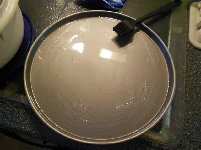 Pizza Speciale mit Thunfisch, Zwiebeln, Champigons und Salami - Rezept - Bild Nr. 8