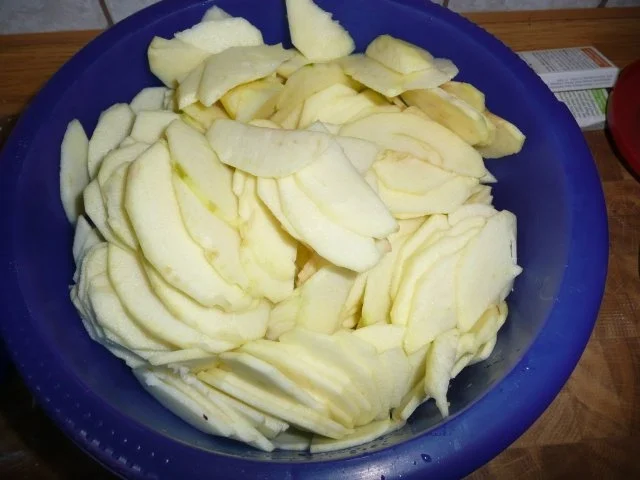 Rezept: Apfel - Bienenstich mit Cranberries 12-16 Stückchen Bild Nr. 3 Apfel - Bienenstich mit Cranberries 12-16 Stückchen - Rezept - Bild Nr. 3