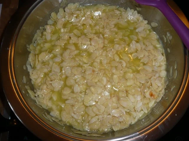 Rezept: Apfel - Bienenstich mit Cranberries 12-16 Stückchen Bild Nr. 9 Apfel - Bienenstich mit Cranberries 12-16 Stückchen - Rezept - Bild Nr. 9