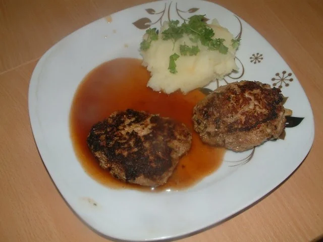 Heinzi`s saftige Fleischküchlein - Rezept