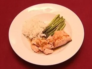 Gegrillter Lachs mit Ingwer-Soja-Sauce, grünem Spargel und Reis (Eloy de Jong) - Rezept