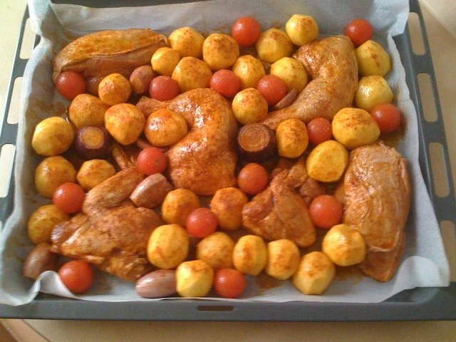 Rezept: Leo´s Brathähnchenkartoffelblech Bild Nr. 5 Leo´s Brathähnchenkartoffelblech - Rezept - Bild Nr. 5