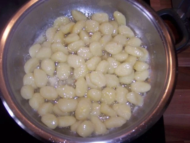 Rezept: Gnocchi "á la Caprese" Bild Nr. 4 Gnocchi "á la Caprese" - Rezept - Bild Nr. 4