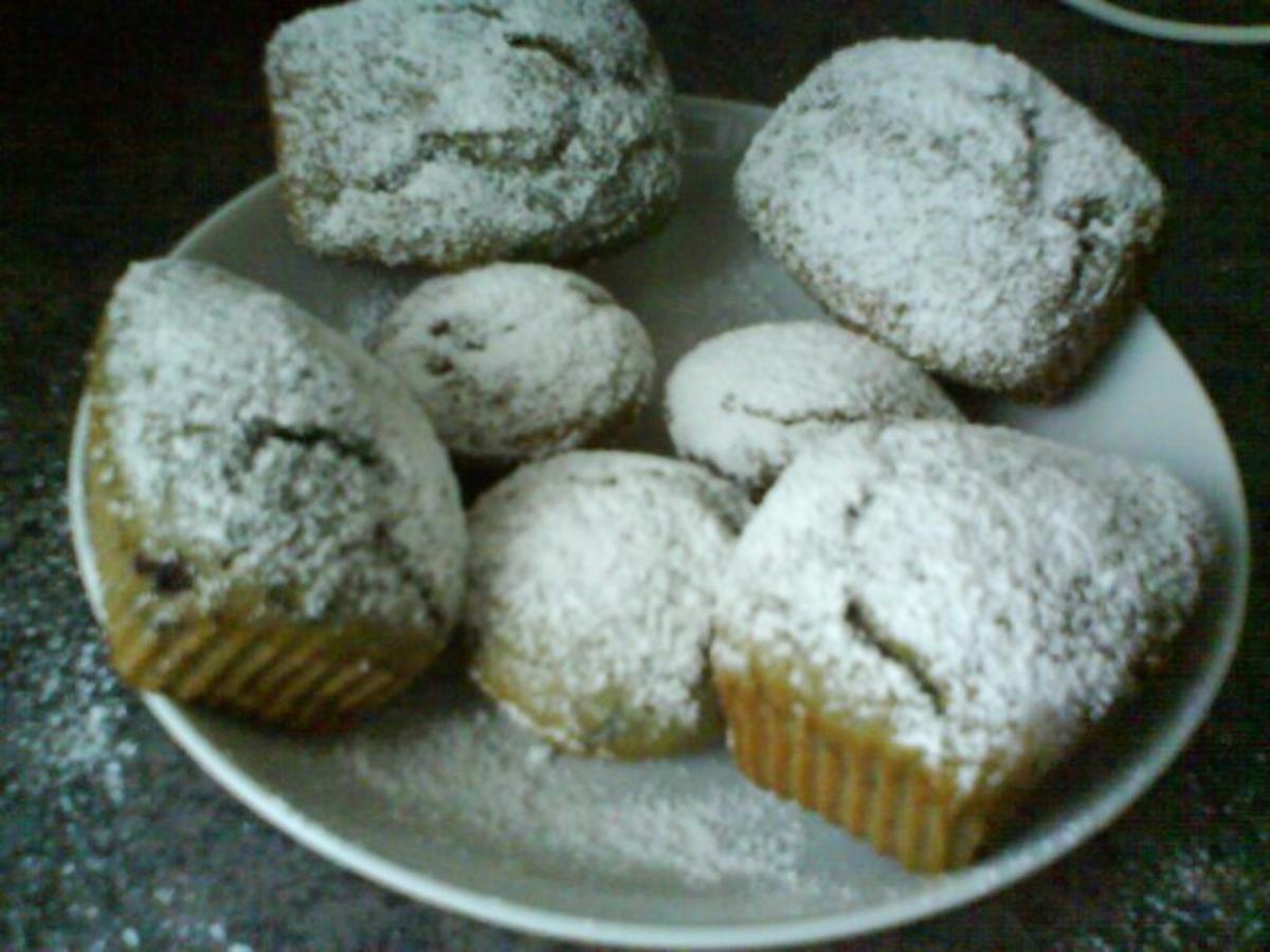 Bilder für Blaubeermuffins mit Schokolade weiß gehackt und Eier - Rezept