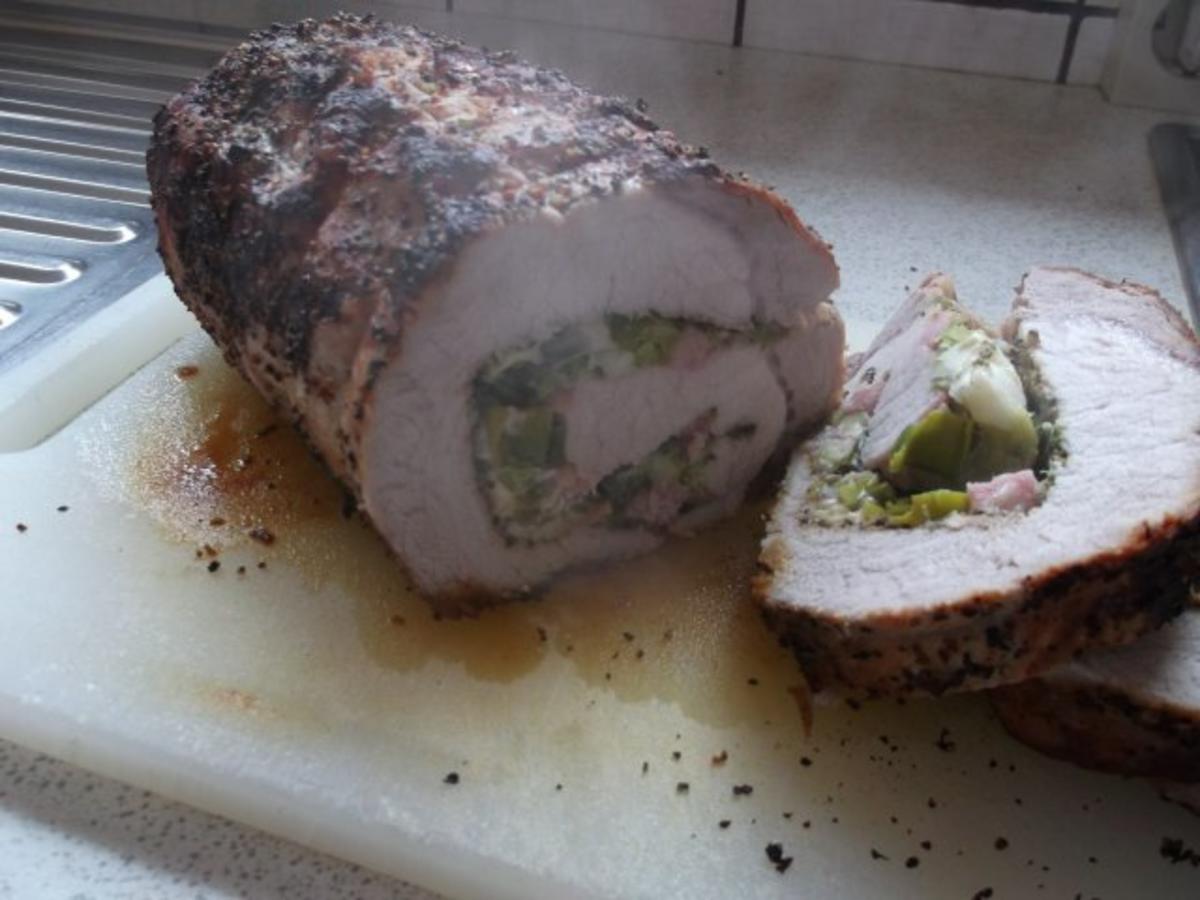 Bilder für Rollbraten mit Käse-Lauch-Füllung - Rezept