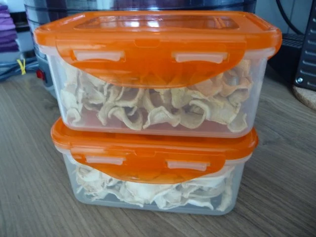 Rezept: Vorräte : ...trocknen - Sellerie und Petersilienwurzel Bild Nr. 17 Vorräte : ...trocknen - Sellerie und Petersilienwurzel - Rezept - Bild Nr. 17