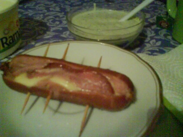 Rezept: Bockwurst-Cordonbleu mit Kräuterremoulade Bockwurst-Cordonbleu mit Kräuterremoulade - Rezept