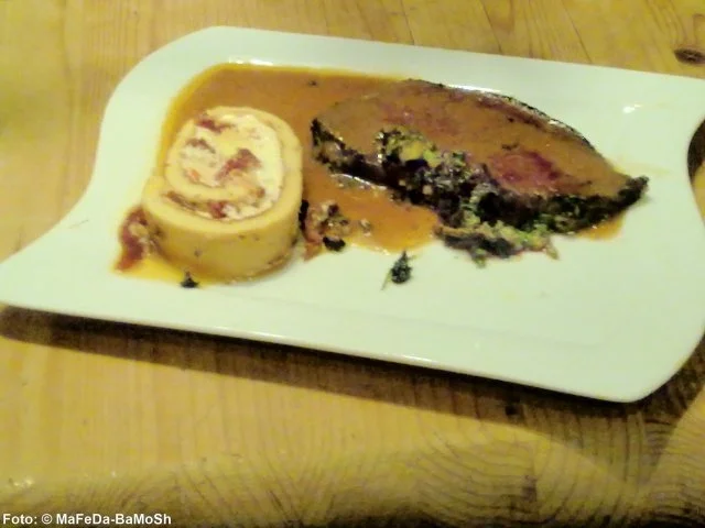 Rezept: Rindersteakhüfte mit Kräuterkruste und Rotweinsauce Bild Nr. 2 Rindersteakhüfte mit Kräuterkruste und Rotweinsauce - Rezept - Bild Nr. 2