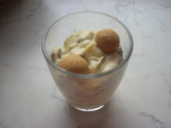 Rezept: Vanillecreme mit Amarettini und Schokoraspeln Vanillecreme mit Amarettini und Schokoraspeln - Rezept