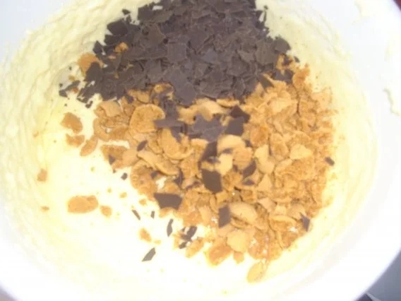 Rezept: Vanillecreme mit Amarettini und Schokoraspeln Bild Nr. 2 Vanillecreme mit Amarettini und Schokoraspeln - Rezept - Bild Nr. 2