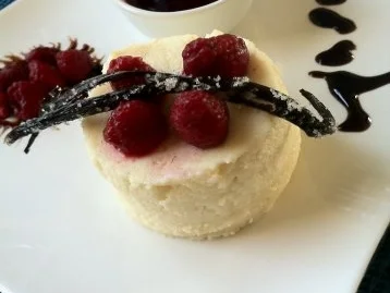 Grieß-Flammeri mit Himbeersoße .. und einem Geist ;-)).. - Rezept - Bild Nr. 2