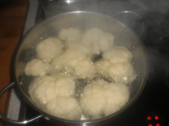 Rezept: Mediterrane Frikadellen mit Blumenkohl Bild Nr. 11 Mediterrane Frikadellen mit Blumenkohl - Rezept - Bild Nr. 11