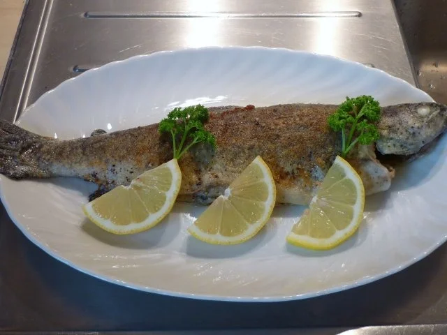 Forelle Müllerin Art, für.... - Rezept