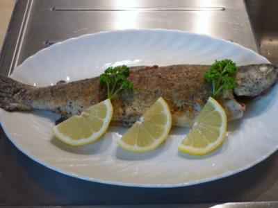 Rezept: Forelle Müllerin Art, für.... Forelle Müllerin Art, für.... - Rezept