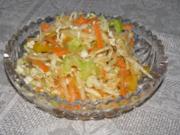 Salat: Chinakohl-Salat mit Gemüserohkost - Rezept