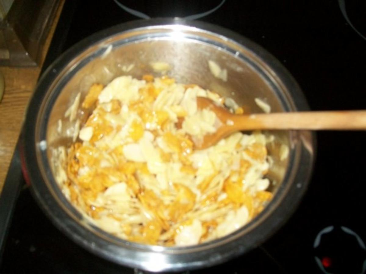Knuspriger Mandel- Cornflakes- Butterkuchen - Rezept - Bild Nr. 7