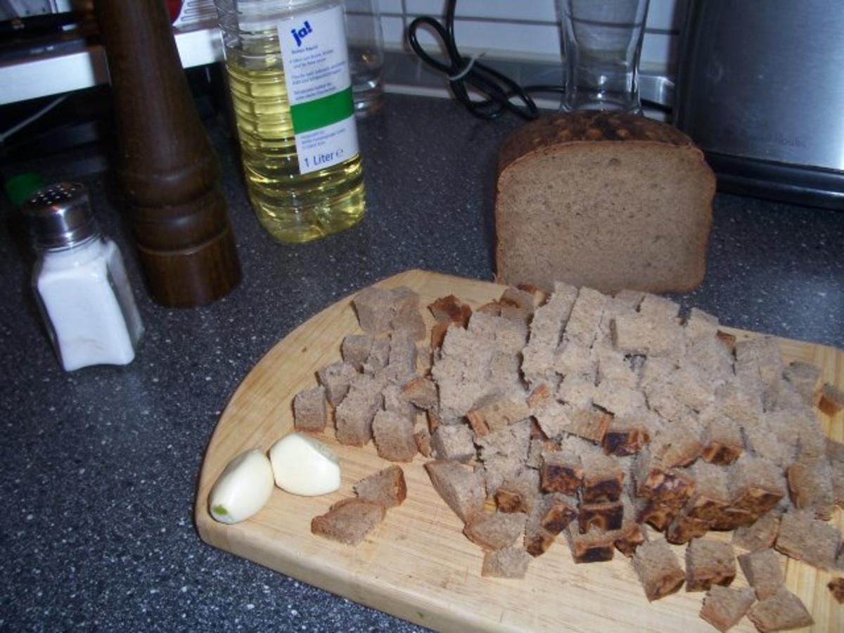 Croutons mit Kräutern und Knoblauch - Rezept - kochbar.de