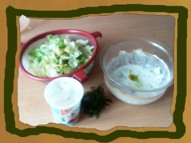Eisbergsalat mir saure Sahne Dill Dip - Rezept - Bild Nr. 4