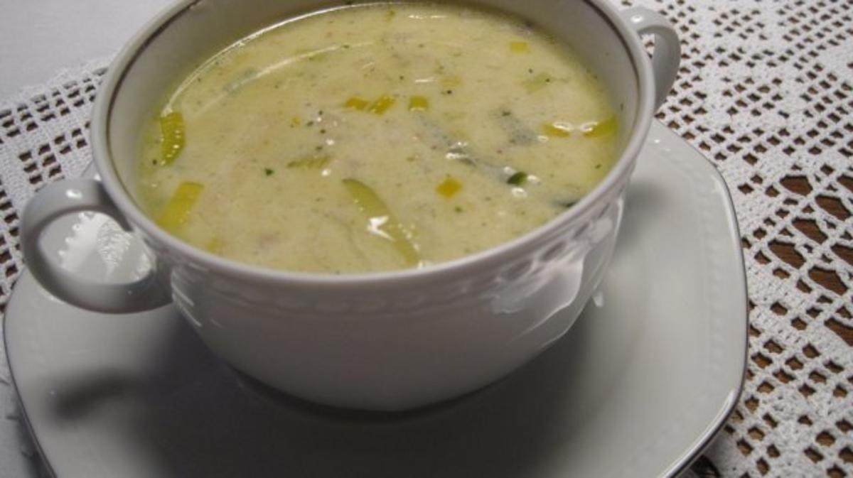 Käsesuppe mit Hackfleisch - Rezept