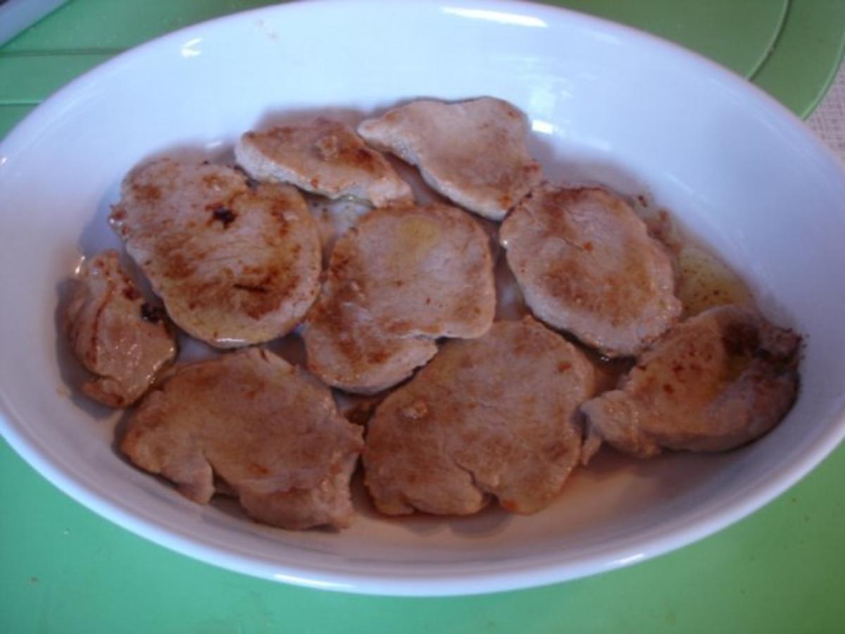 Überbackenes Schweinefilet mit Möhrenblütengemüse und zweierlei Kartoffelstampf - Rezept - Bild Nr. 7