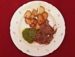 Bollito misto di manzo mit Rosmarinkartöffelchen (Oswalt Kolle) - Rezept