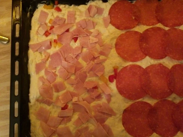 Pizza-Hefe-Teig mit Zwiebeln - Rezept - Bild Nr. 3