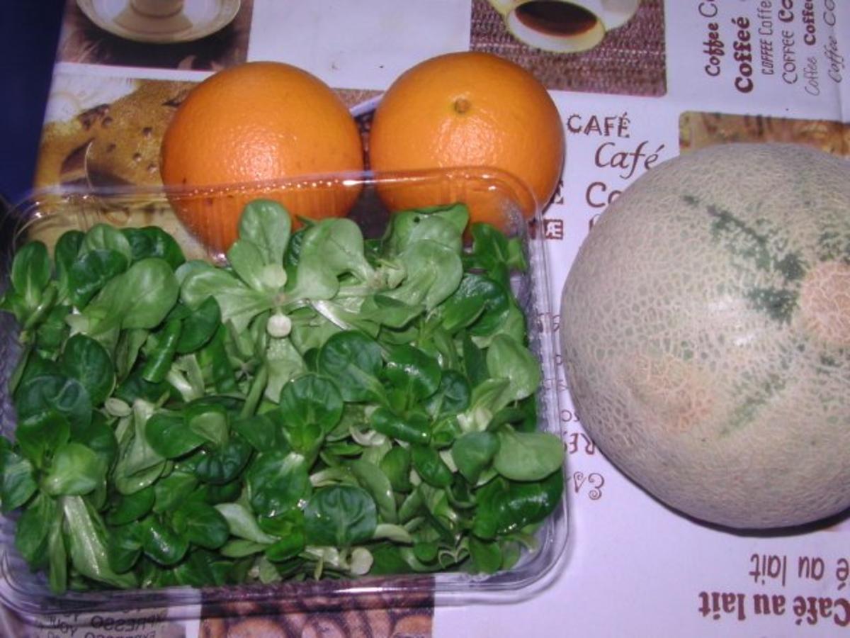 Smoothie mit Orange, Melone und Feldsalat - Rezept - Bild Nr. 2