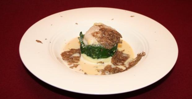 Périgord-Trüffel-Spinat mit Mascarpone, Ravioliei und Trüffelschaum ...