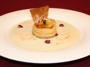 Calvodosschaumsüppchen, Knusperapfel und Erdnussparfait - Rezept