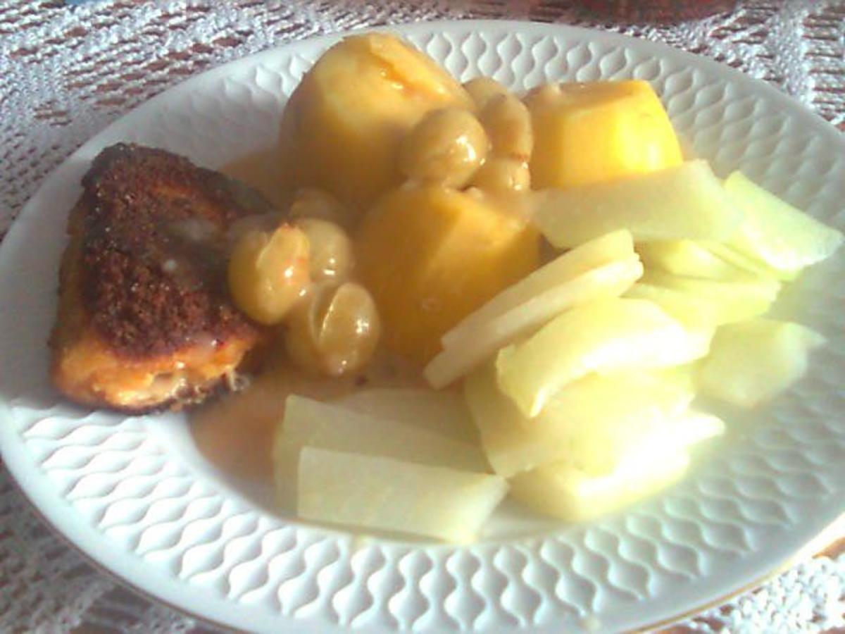 Hähnchen-Cordon Bleu mit Kohlrabi, Salzkartoffeln und Weintraubenoße - Rezept