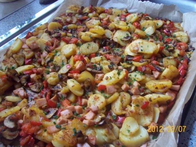 Rezept: Ofen-Röstkartoffeln mit zitronigem Dip Ofen-Röstkartoffeln mit zitronigem Dip - Rezept