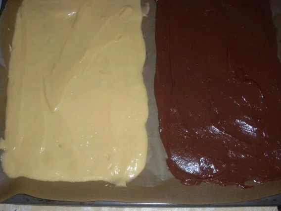 Rezept: Schwarz-Weiß-Puddingkuchen Bild Nr. 2 Schwarz-Weiß-Puddingkuchen - Rezept - Bild Nr. 2