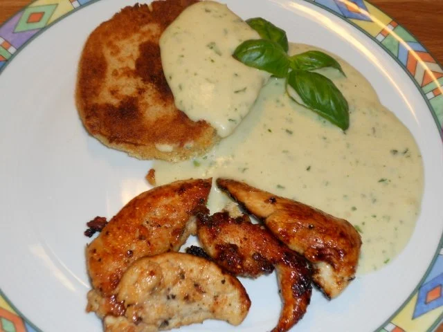 Kohlrabischeiben gebacken an Basilikumschaeumchen - Rezept