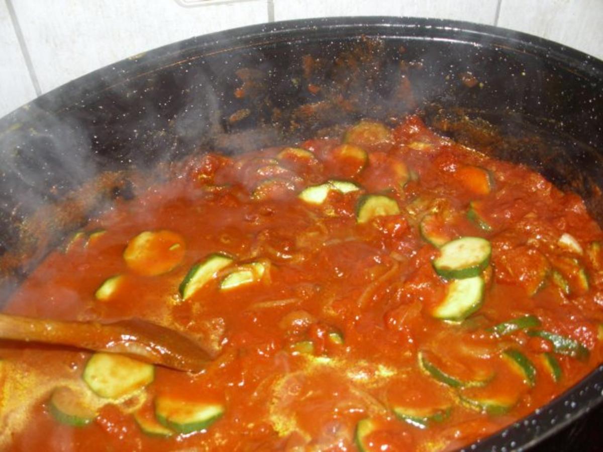 Curryhähnchen mit Baguette und Chicorée-Mango-Salat - Rezept - Bild Nr. 7