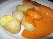 Lachs mit scharfer Soße und span. Salzkartöffelchen - Rezept